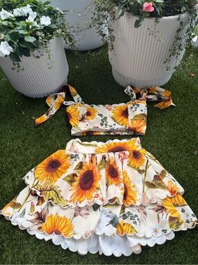 Agua Bendita Sunflower Floral Crop Top & Cooper Skirt Set – Size Small